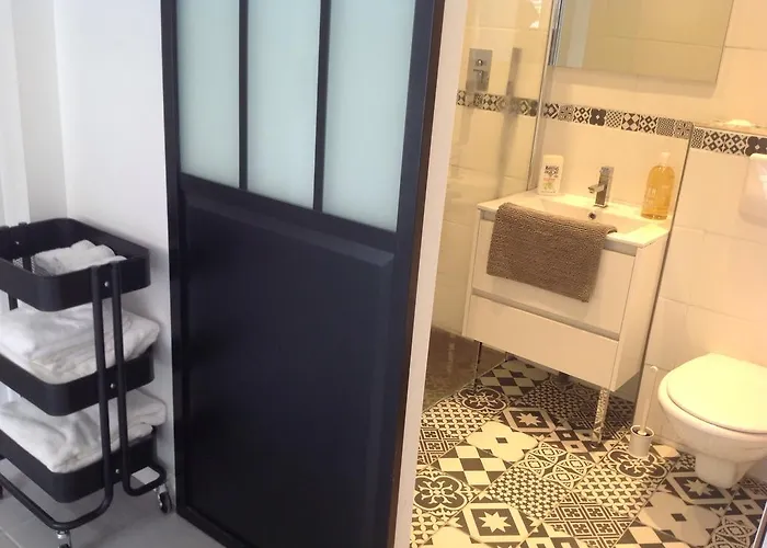 Le Fond De La Cour Honfleur