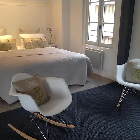 Le Fond De La Cour Honfleur