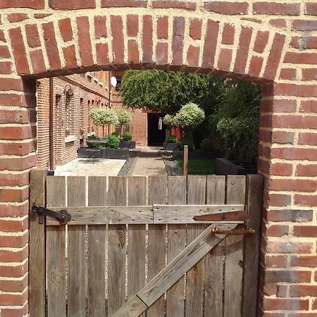 Bed & Breakfast Le Fond De La Cour 4*