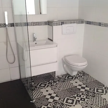 Le Fond De La Cour Honfleur