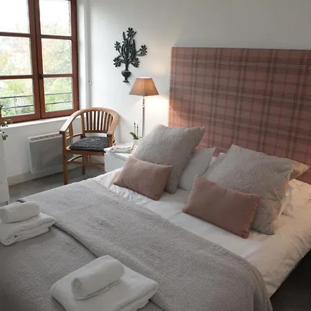 Le Fond De La Cour Nocleg ze śniadaniem Honfleur