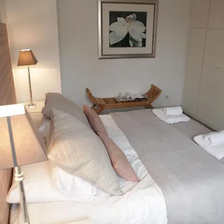 Le Fond De La Cour Frühstückspension 3*