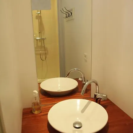 Le Fond De La Cour Nocleg ze śniadaniem