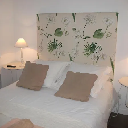 Le Fond De La Cour Bed & Breakfast Honfleur
