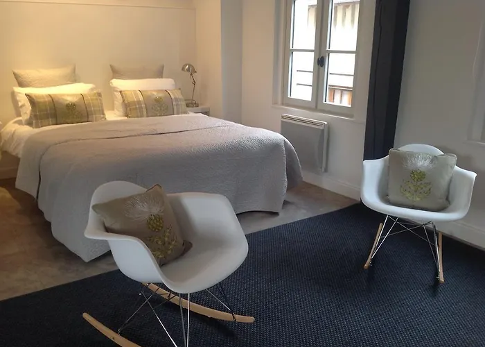 Le Fond De La Cour Honfleur