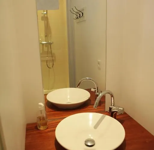 Le Fond De La Cour Bed and Breakfast